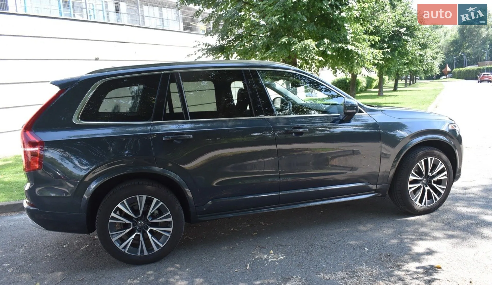 2022 Volvo XC90 - мініатюра 9
