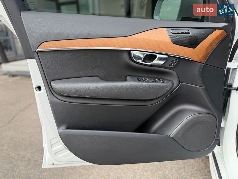Внедорожник / Кроссовер Volvo XC90 2020 в Киеве фото 11 Внедорожник / Кроссовер Volvo XC90 2020 в Киеве