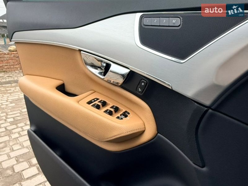 Позашляховик / Кросовер Volvo XC90 2017 в Вараші