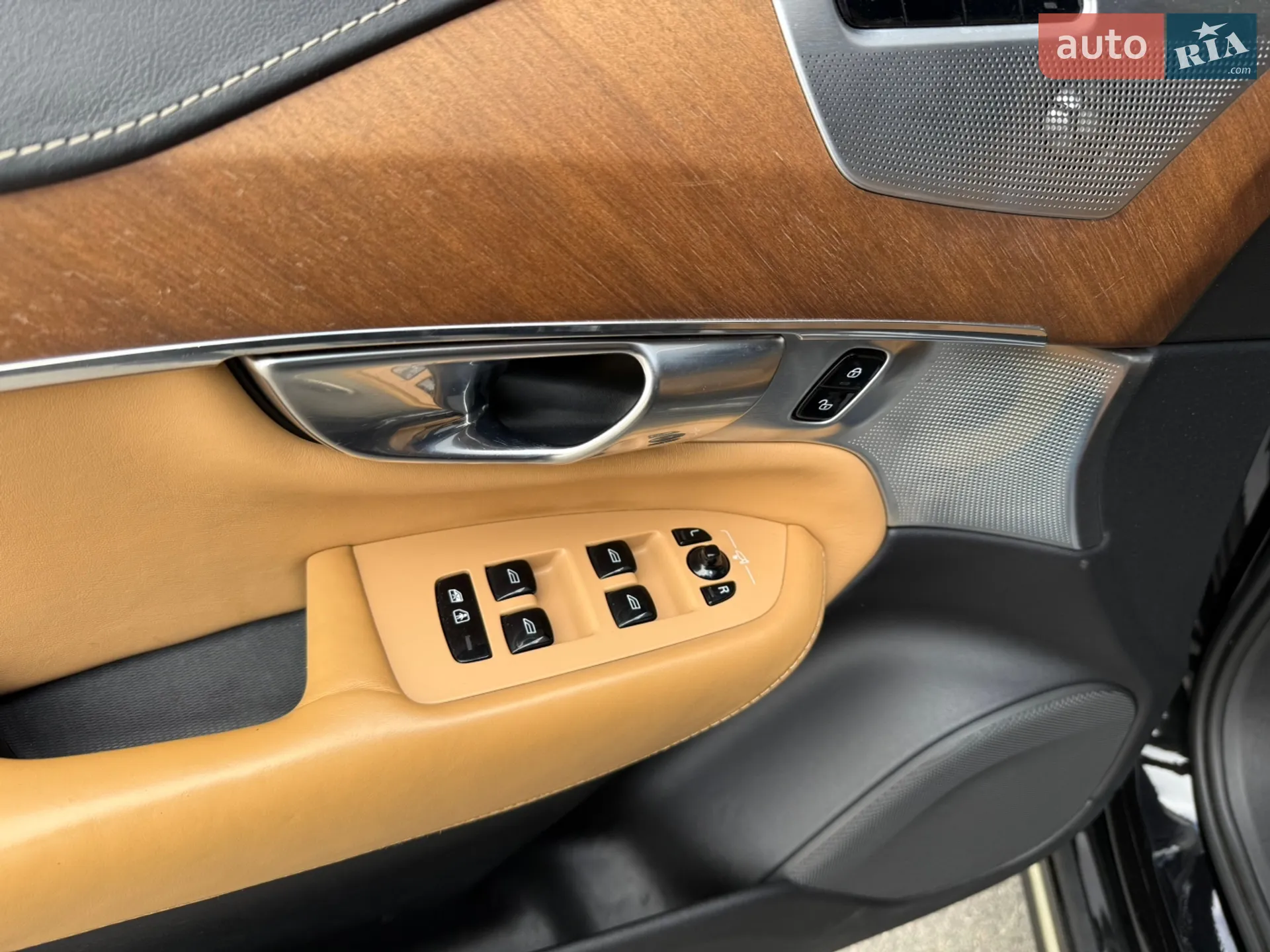 2017 Volvo XC90 - мініатюра 8