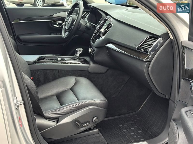 Внедорожник / Кроссовер Volvo XC90 2017 в Киеве фото 45 Внедорожник / Кроссовер Volvo XC90 2017 в Киеве
