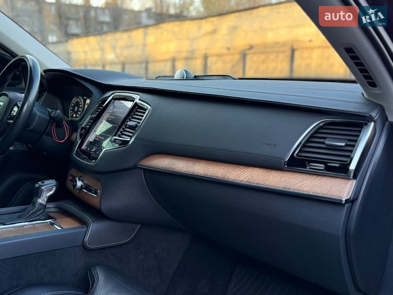 Позашляховик / Кросовер Volvo XC90 2016 в Одесі фото 38 Позашляховик / Кросовер Volvo XC90 2016 в Одесі