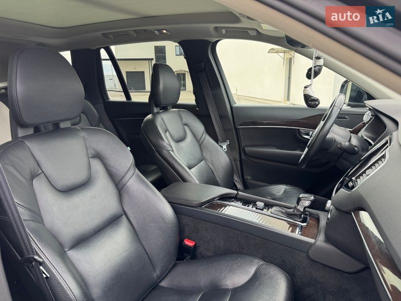 Позашляховик / Кросовер Volvo XC90 2016 в Луцьку