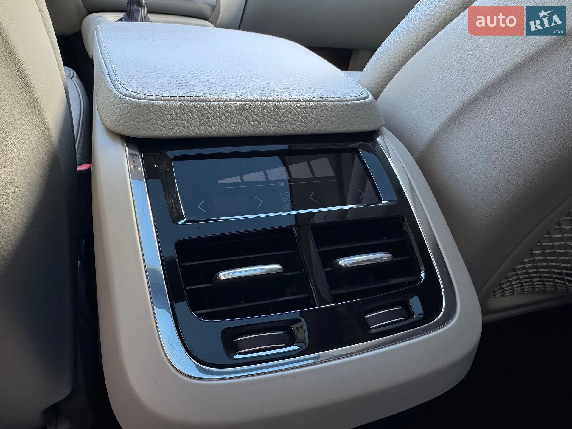 2016 Volvo XC90 - мініатюра 26
