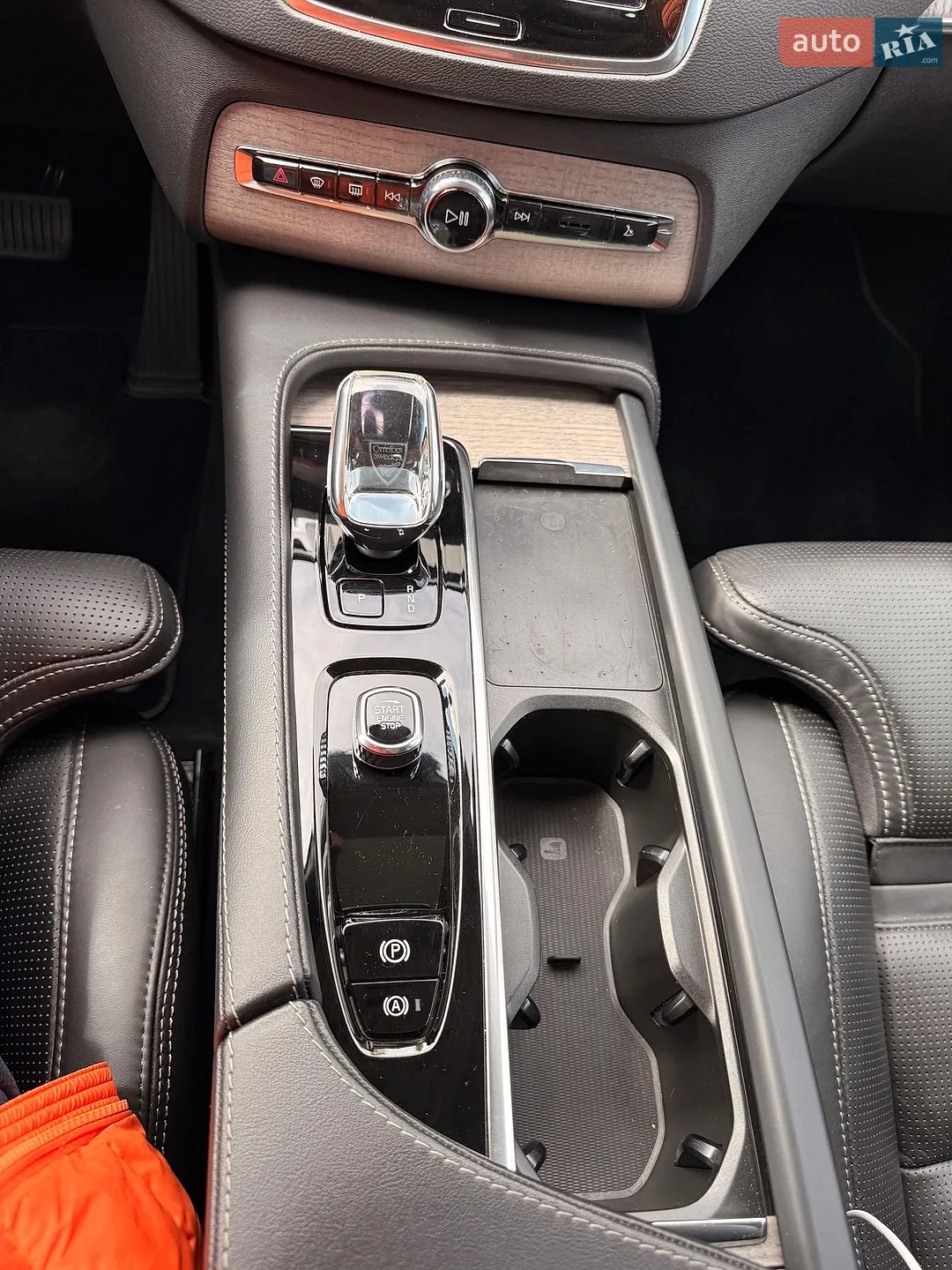 2022 Volvo XC90 - мініатюра 15