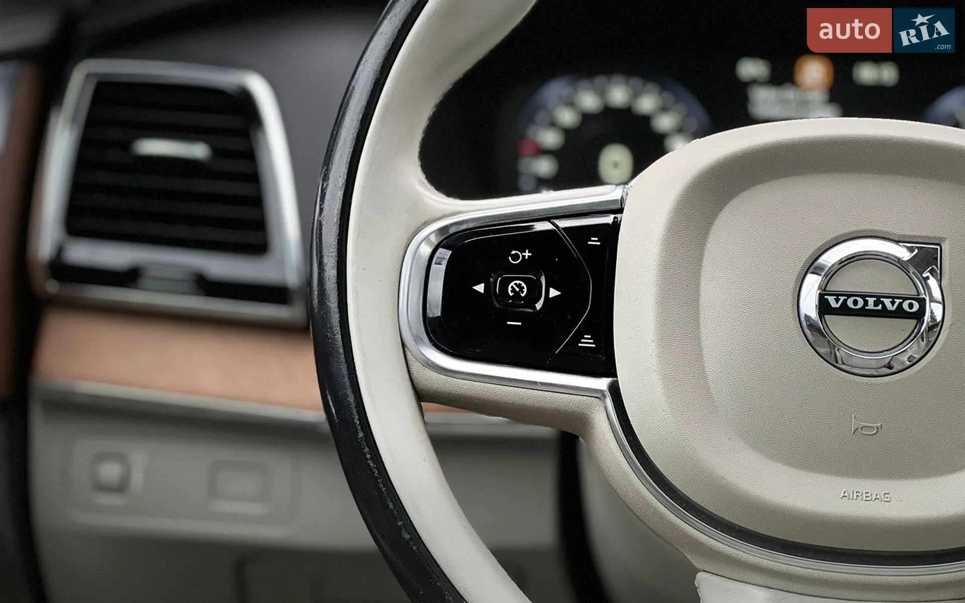 2015 Volvo XC90 - мініатюра 11