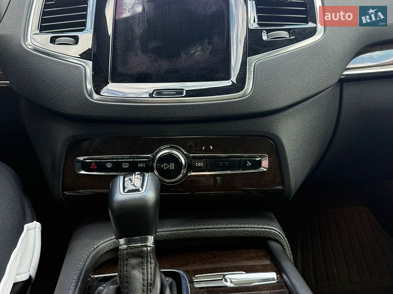 Внедорожник / Кроссовер Volvo XC90 2015 в Ивано-Франковске
