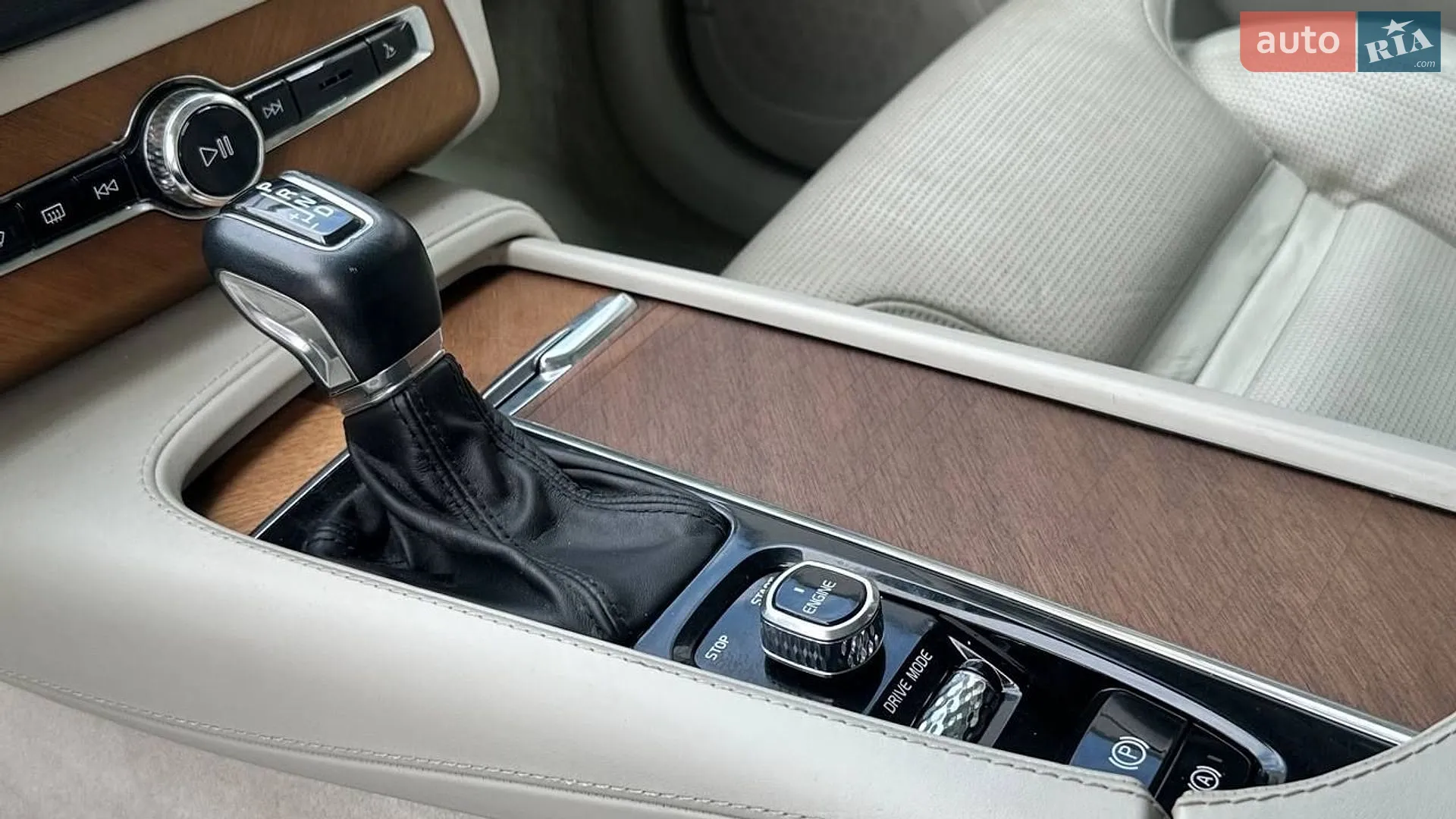 2015 Volvo XC90 - мініатюра 24