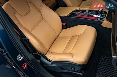 Внедорожник / Кроссовер Volvo XC90 2017 в Киеве