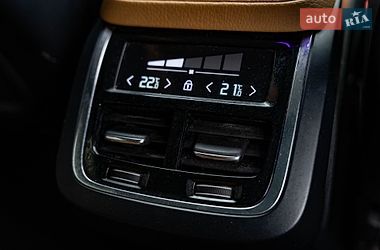 Внедорожник / Кроссовер Volvo XC90 2017 в Киеве