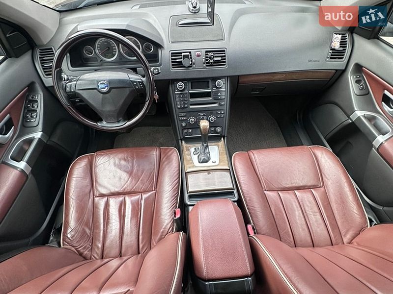 Внедорожник / Кроссовер Volvo XC90 2010 в Сарнах