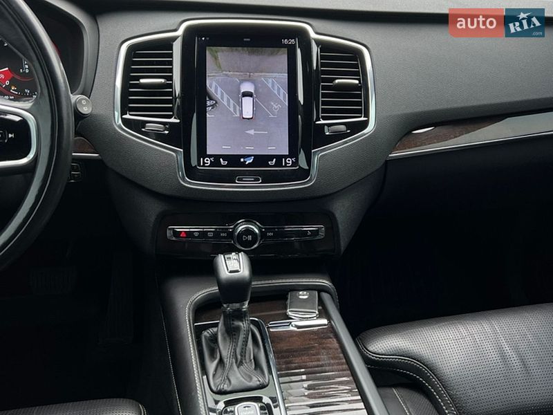 Внедорожник / Кроссовер Volvo XC90 2017 в Киеве