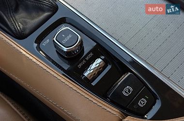 Позашляховик / Кросовер Volvo XC90 2016 в Рівному