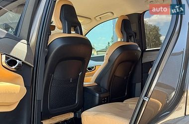 Позашляховик / Кросовер Volvo XC90 2016 в Рівному