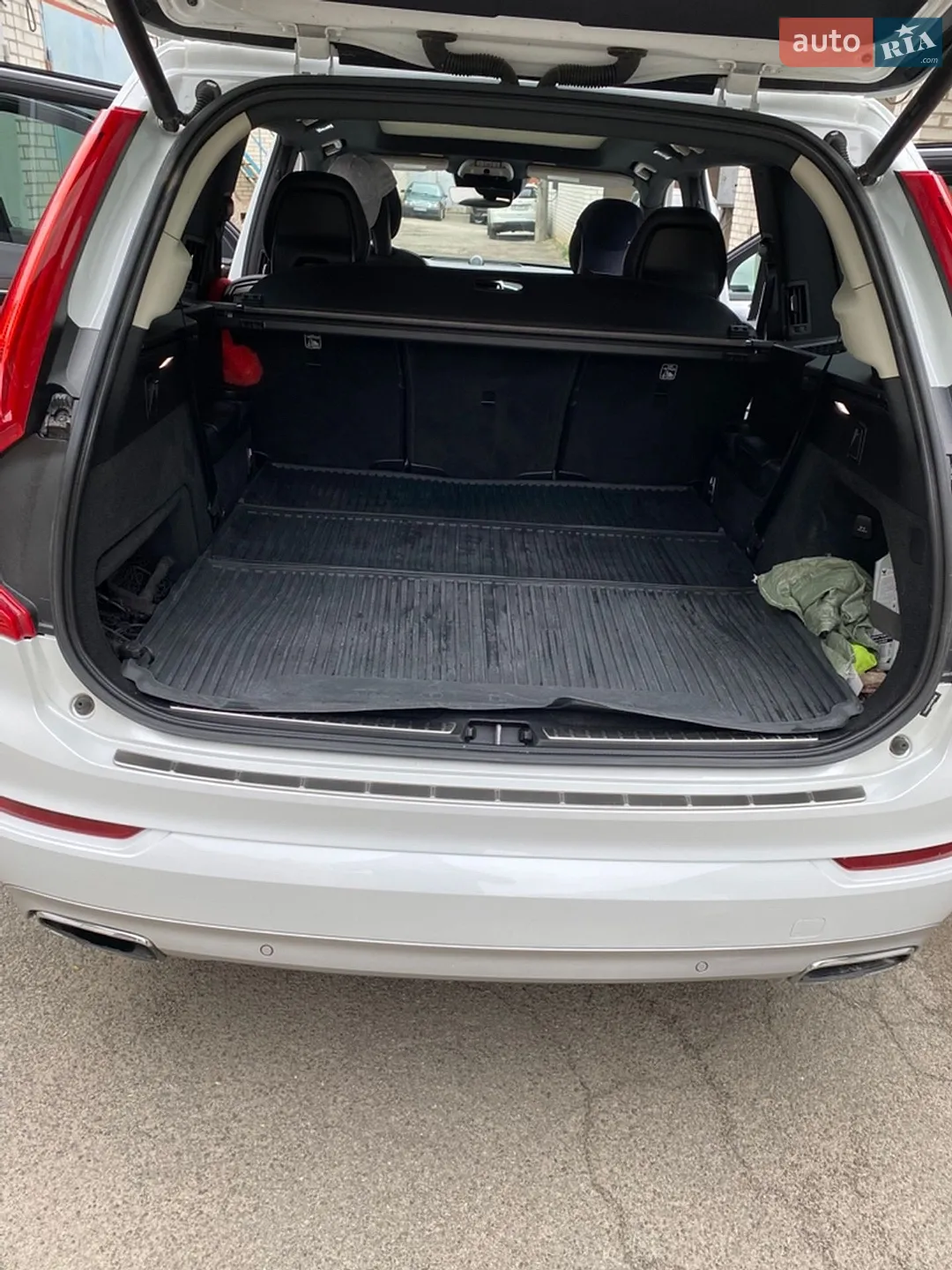 2017 Volvo XC90 - мініатюра 12