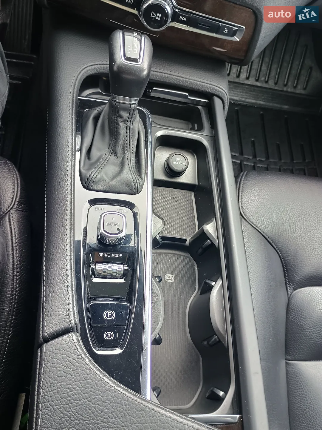 2017 Volvo XC90 - мініатюра 16