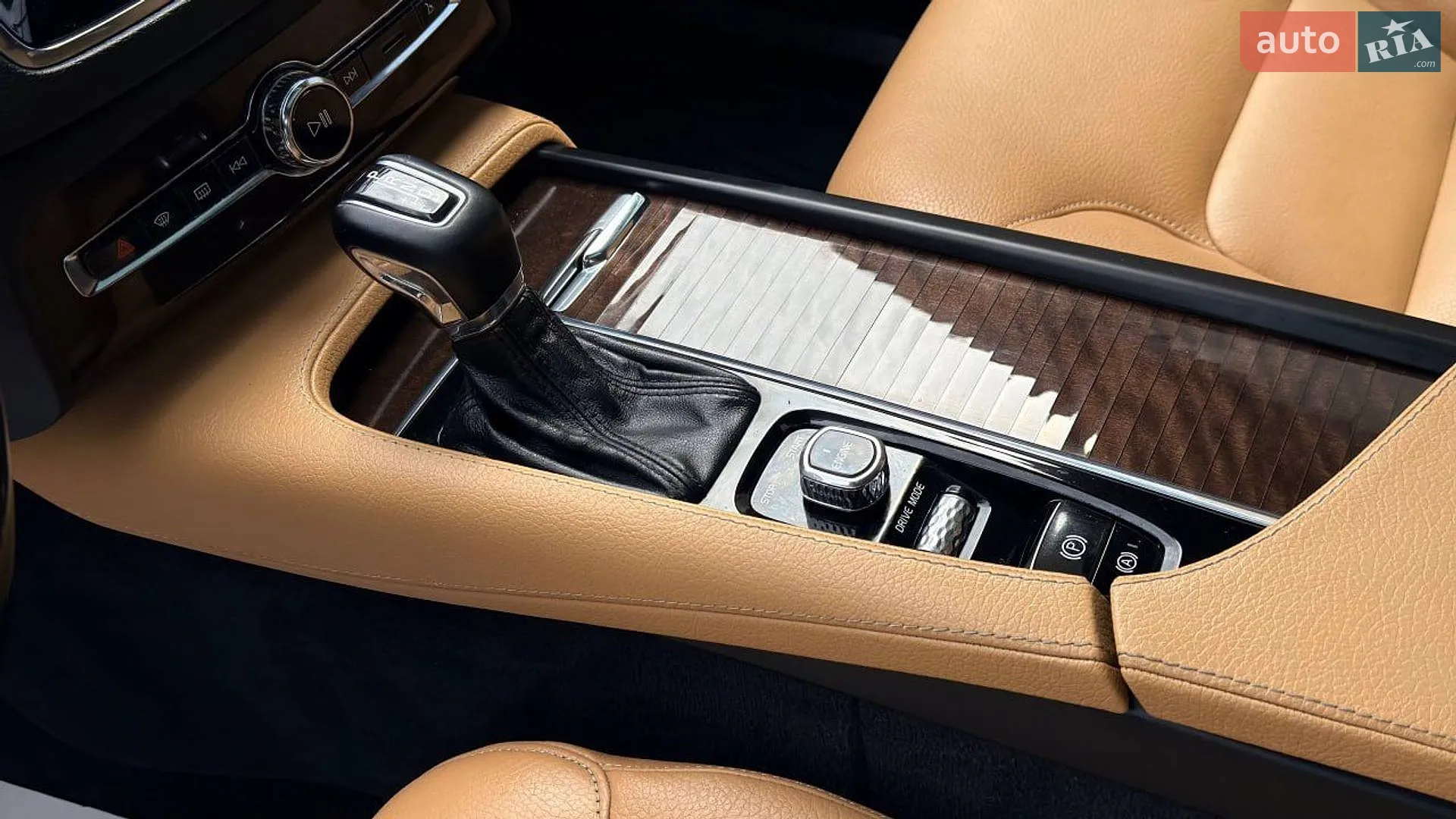 2016 Volvo XC90 - мініатюра 16