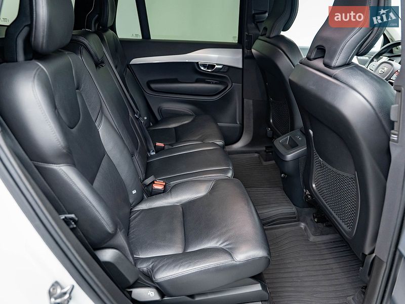 Внедорожник / Кроссовер Volvo XC90 2019 в Киеве