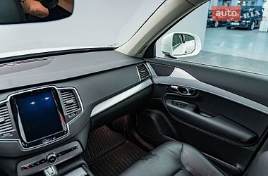 Внедорожник / Кроссовер Volvo XC90 2019 в Киеве