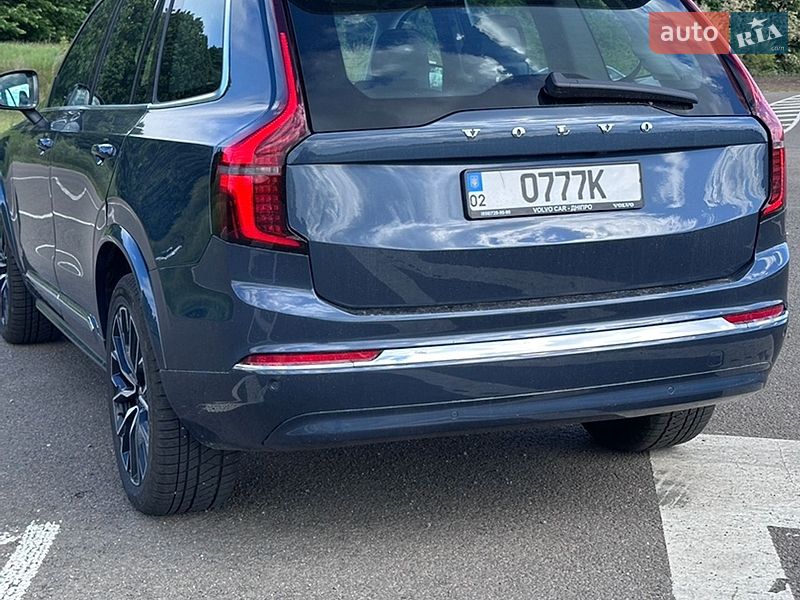 Внедорожник / Кроссовер Volvo XC90 2025 в Киеве