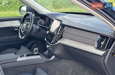 Внедорожник / Кроссовер Volvo XC90 2025 в Киеве