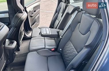 Внедорожник / Кроссовер Volvo XC90 2025 в Киеве