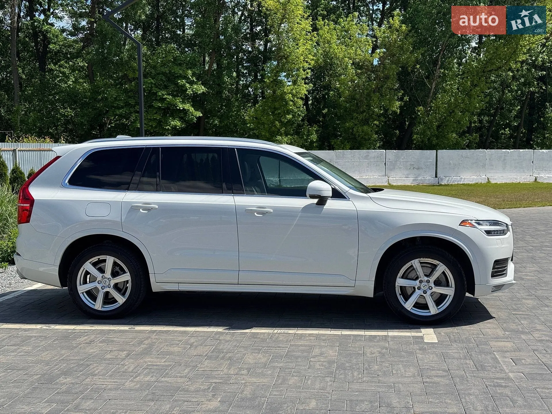 2020 Volvo XC90 - мініатюра 9