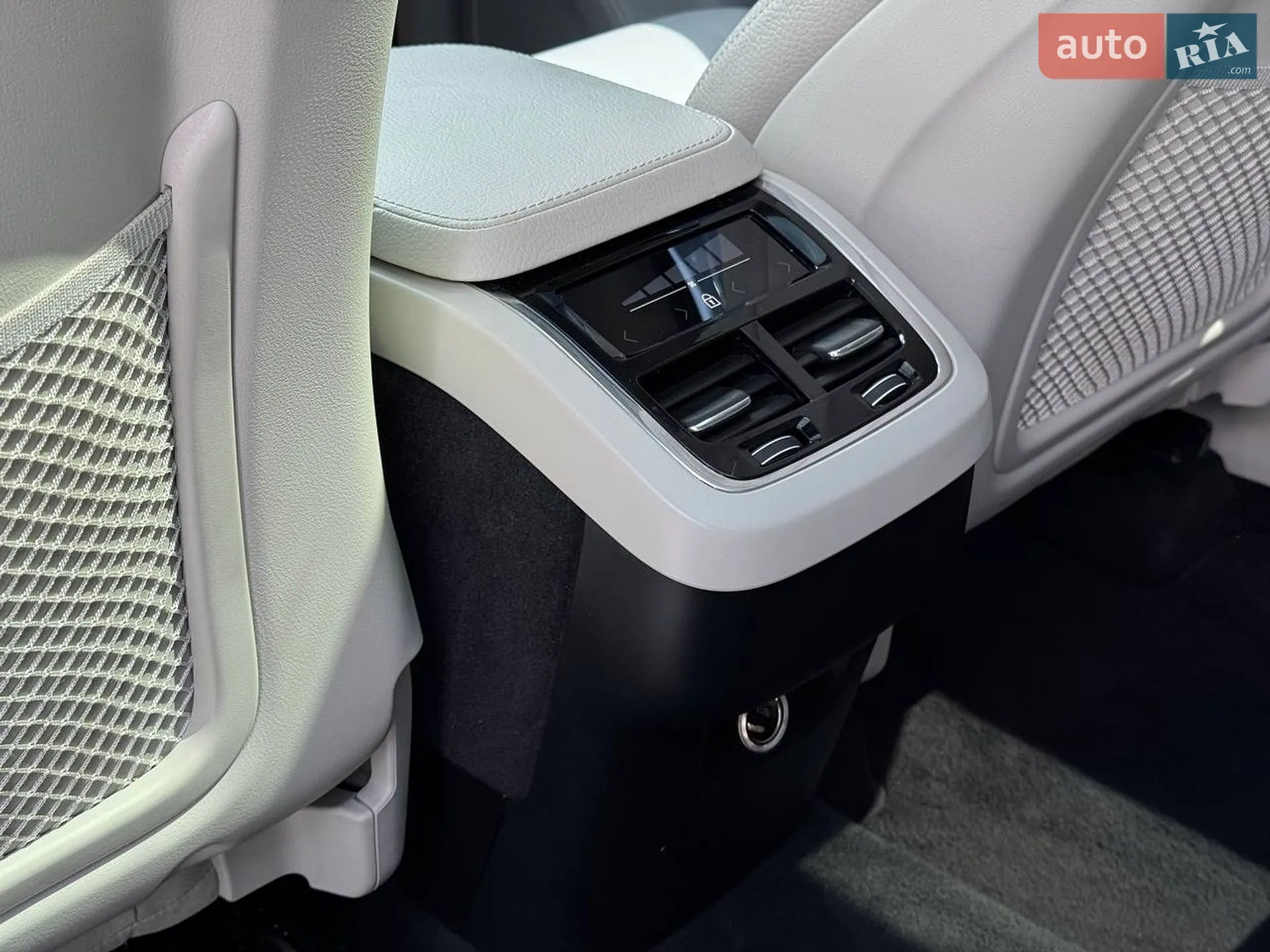 2020 Volvo XC90 - мініатюра 53