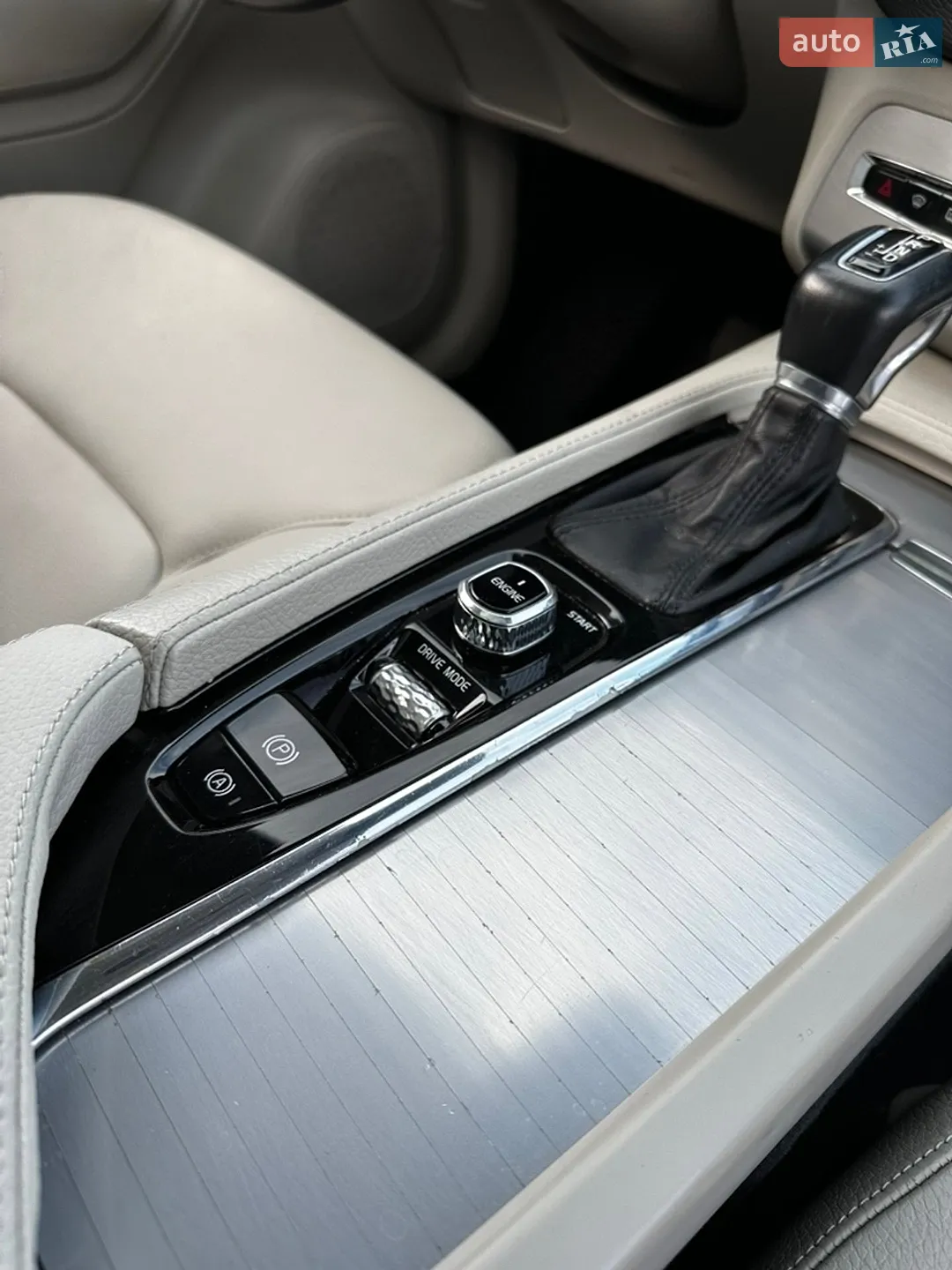 2015 Volvo XC90 - мініатюра 24