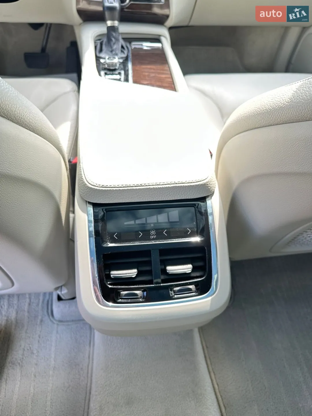 2016 Volvo XC90 - мініатюра 18