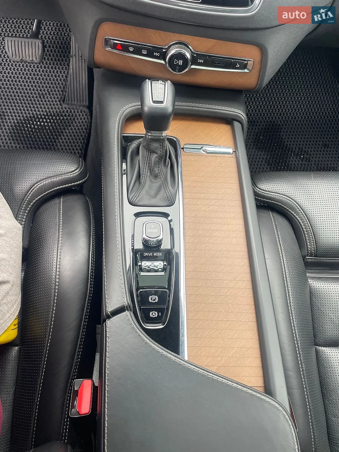 2016 Volvo XC90 - мініатюра 16
