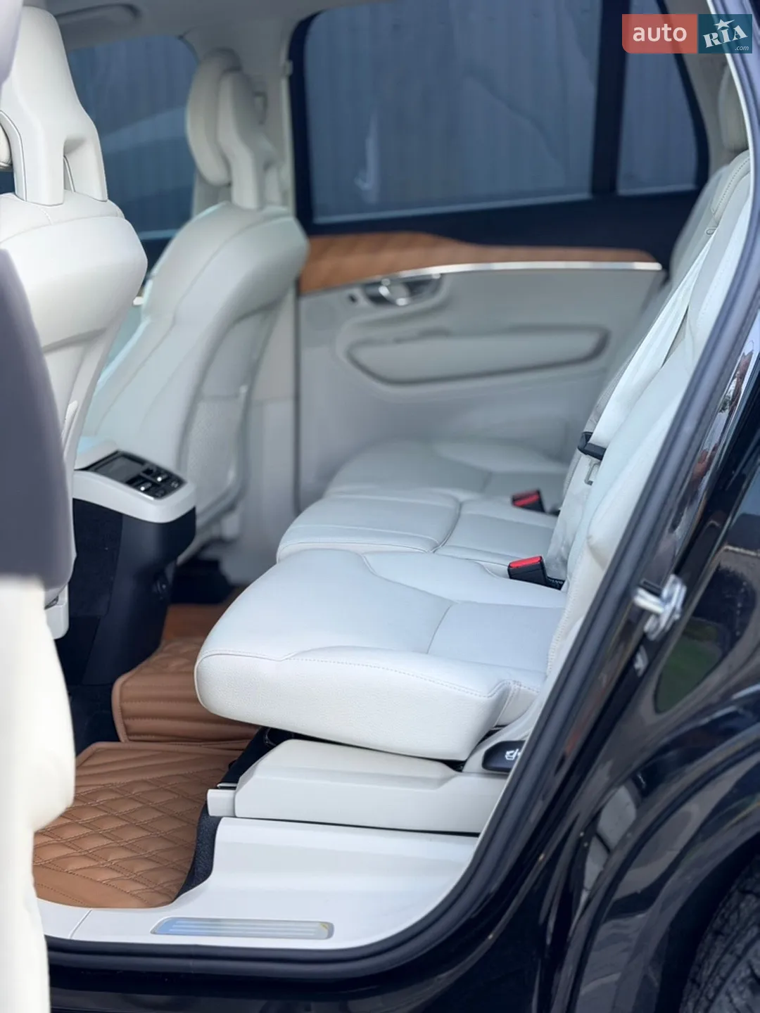 2021 Volvo XC90 - мініатюра 12