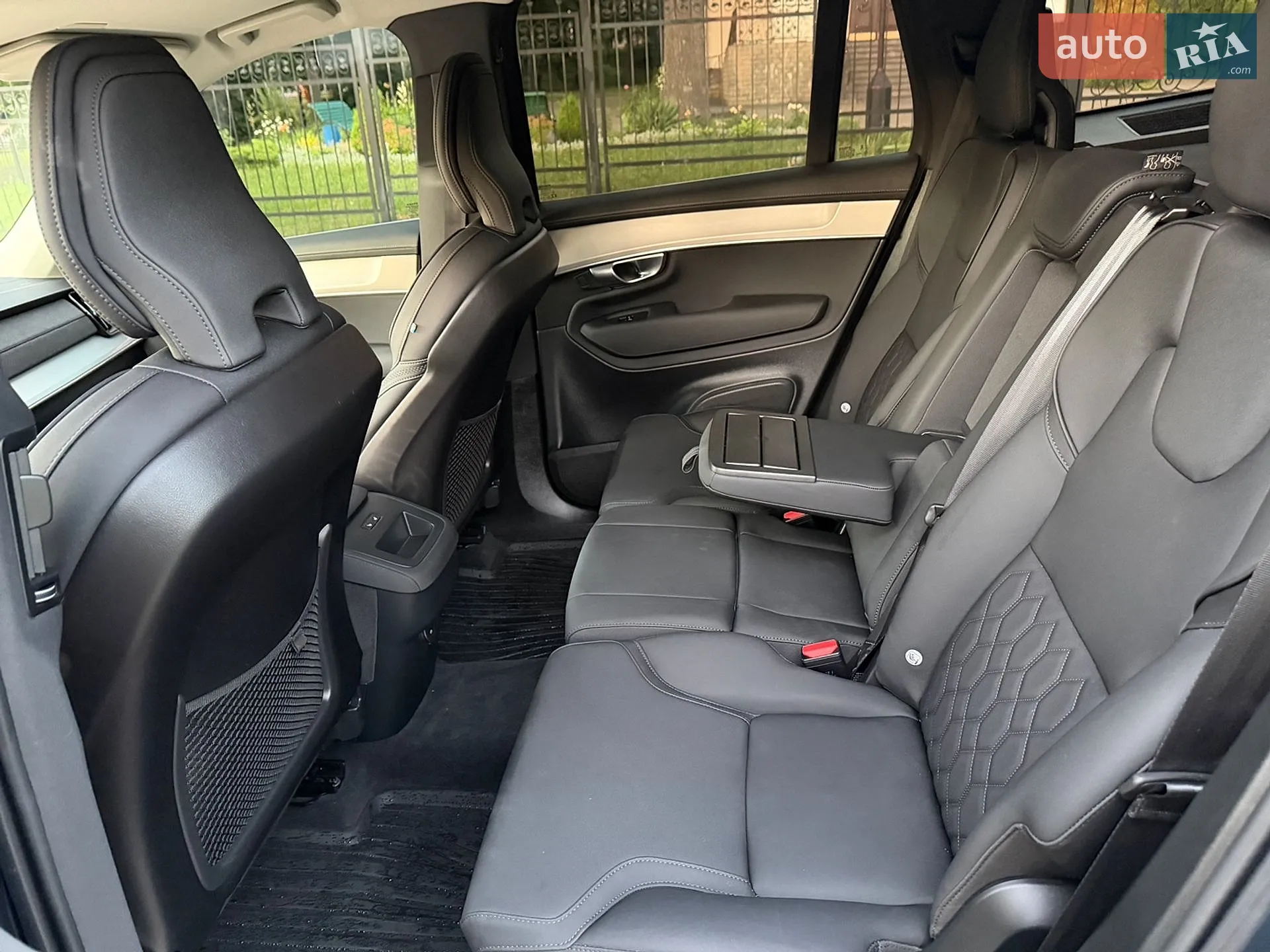 2025 Volvo XC90 - мініатюра 37