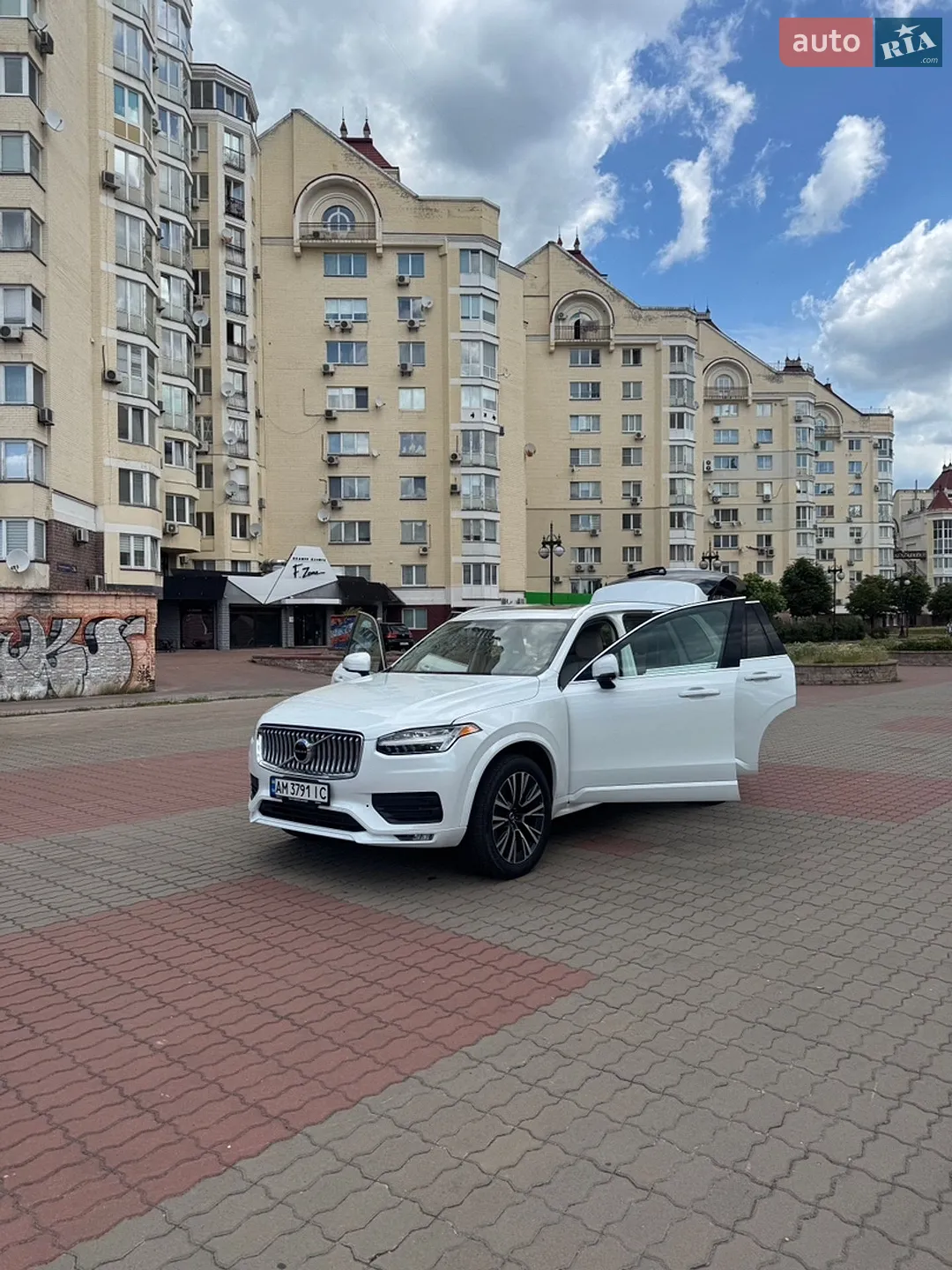 2021 Volvo XC90 - мініатюра 9