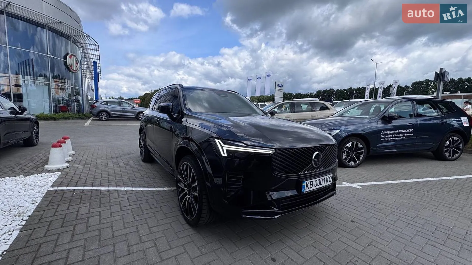 2025 Volvo XC90 - мініатюра 17