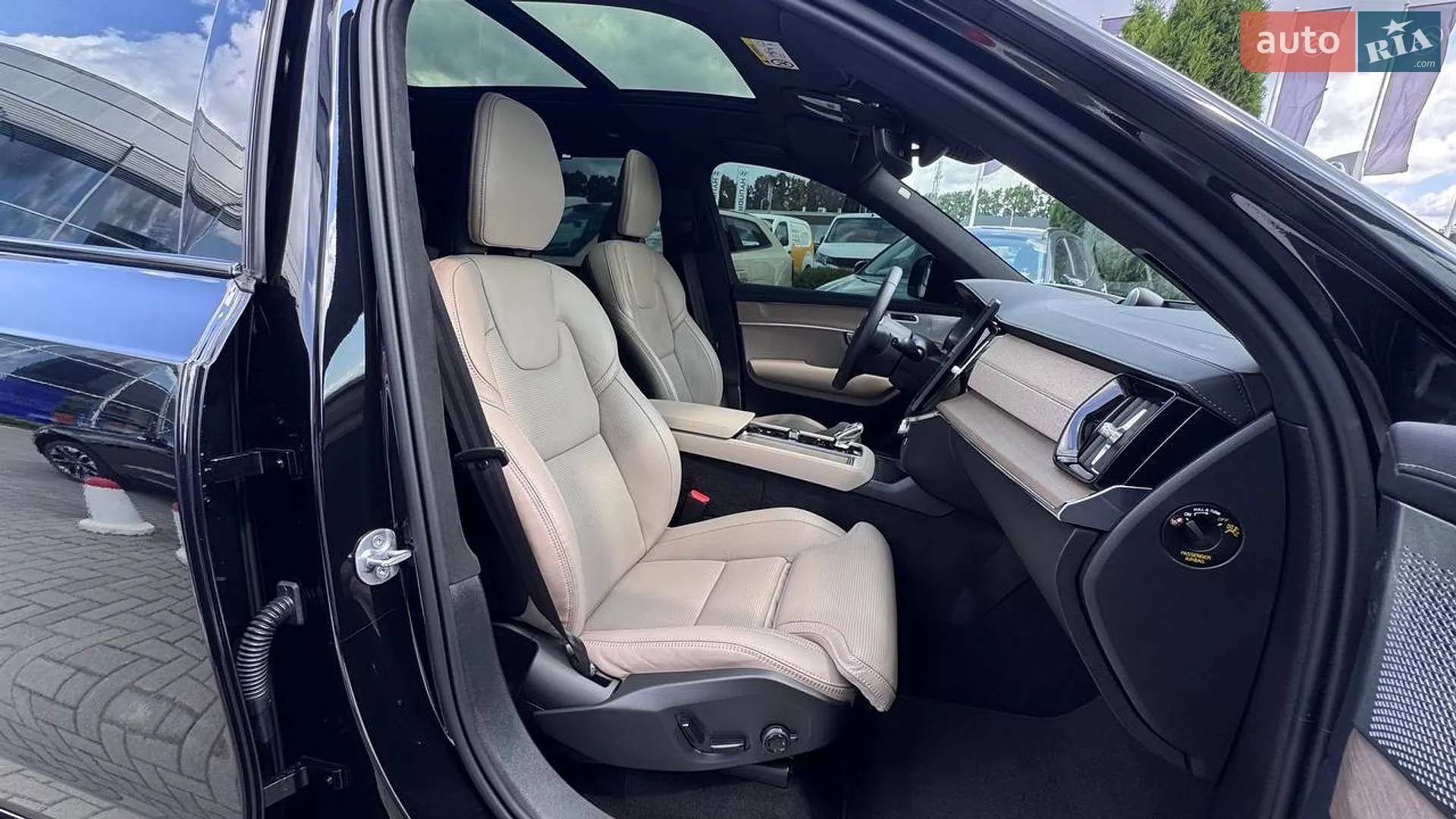 2025 Volvo XC90 - мініатюра 32