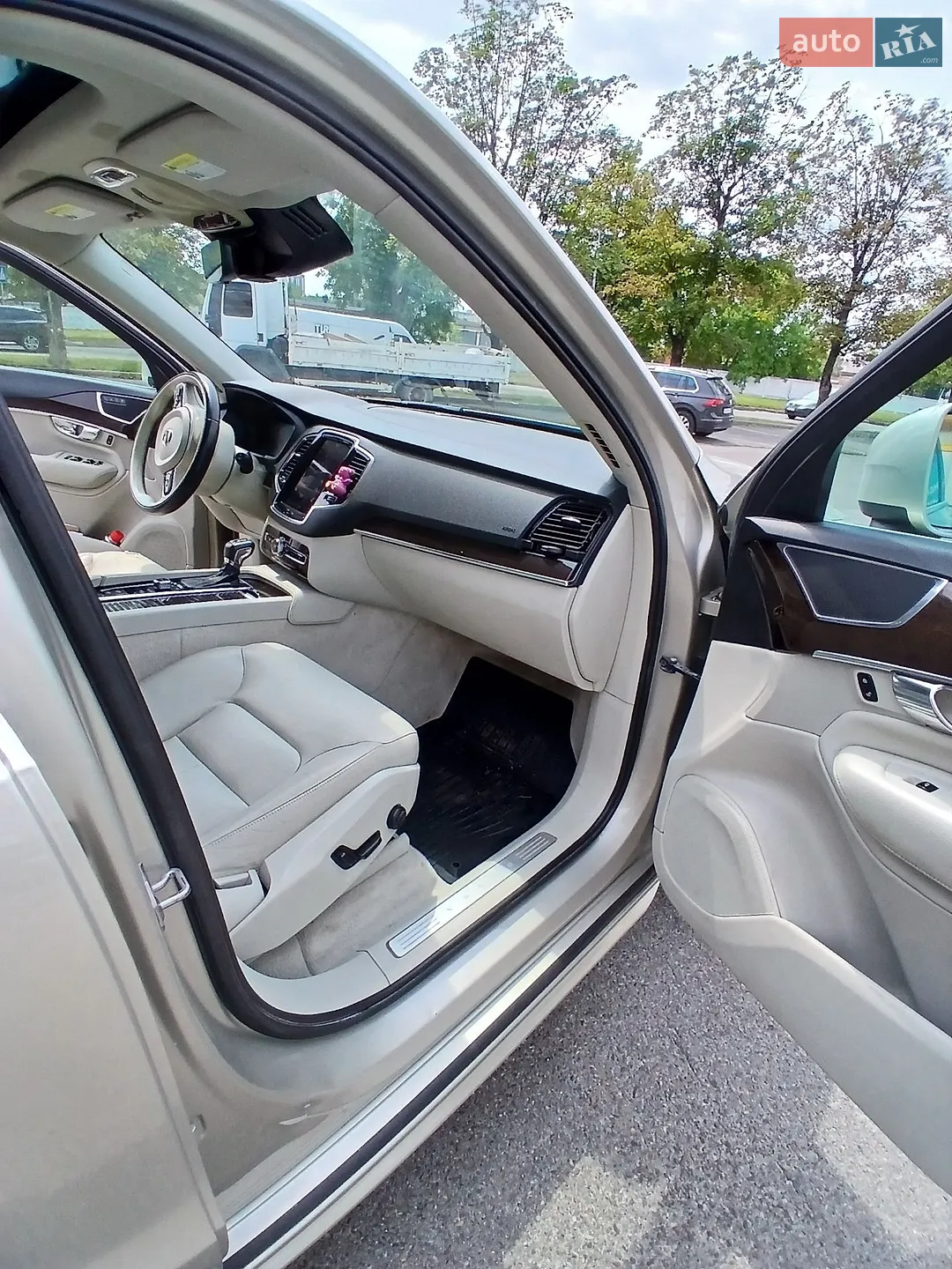 2016 Volvo XC90 - мініатюра 11