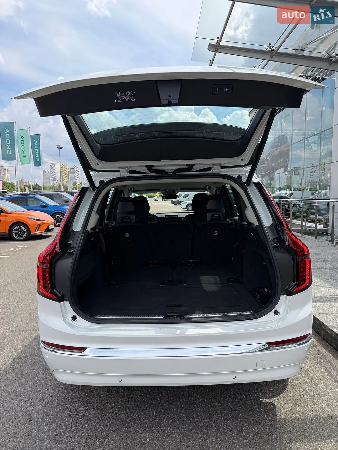2025 Volvo XC90 - мініатюра 15