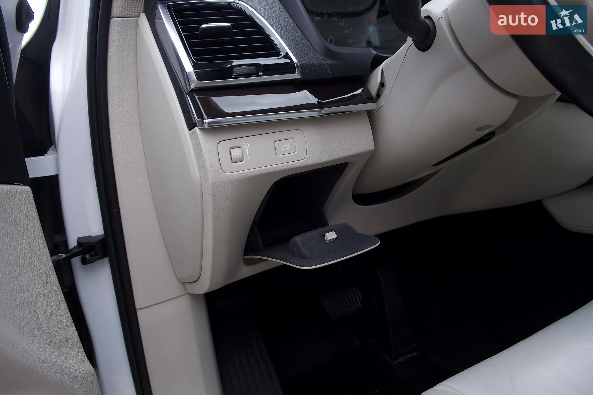 2015 Volvo XC90 - мініатюра 22