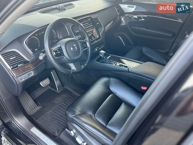 Внедорожник / Кроссовер Volvo XC90 2016 в Владимире
