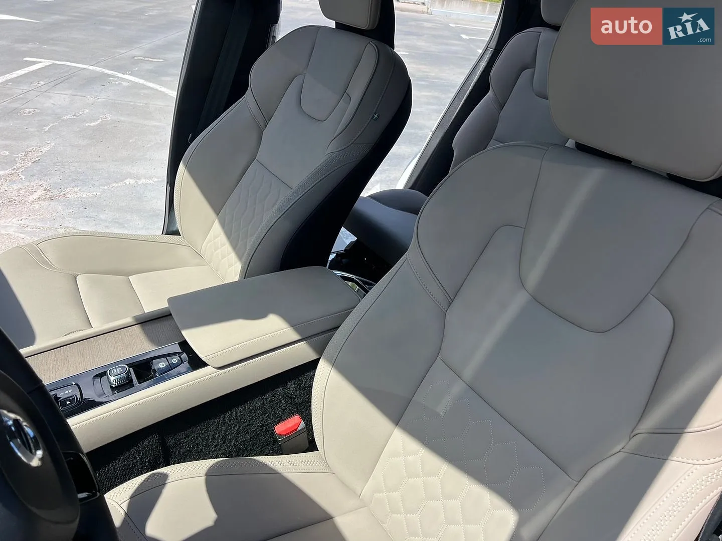 2025 Volvo XC90 - мініатюра 46
