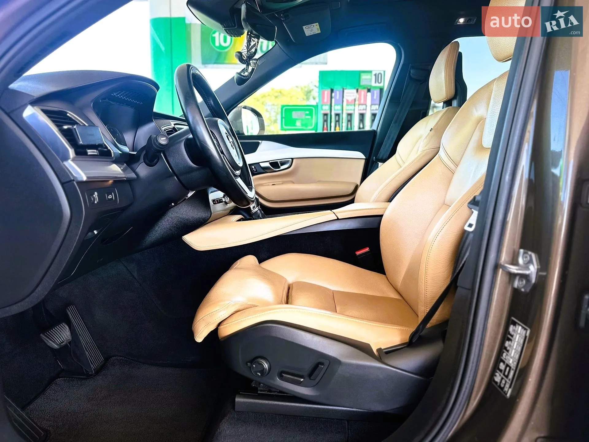 2017 Volvo XC90 - мініатюра 18
