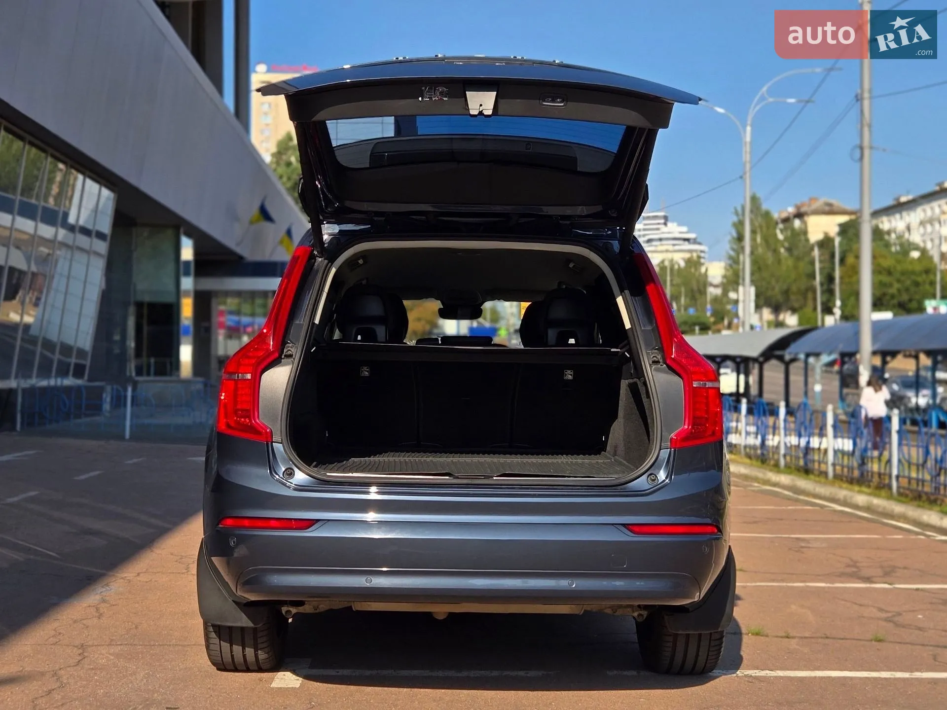 2022 Volvo XC90 - мініатюра 12
