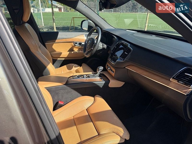 Внедорожник / Кроссовер Volvo XC90 2017 в Гостомеле