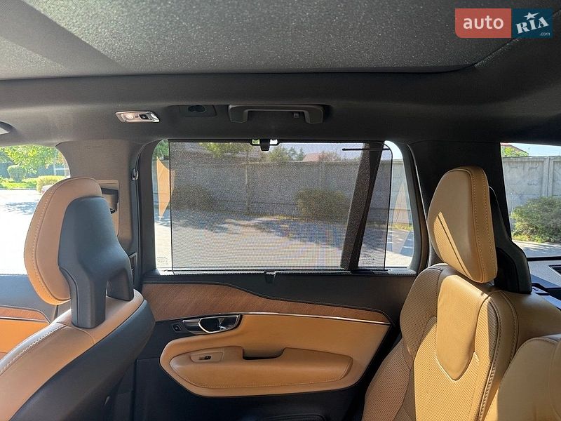Внедорожник / Кроссовер Volvo XC90 2017 в Гостомеле