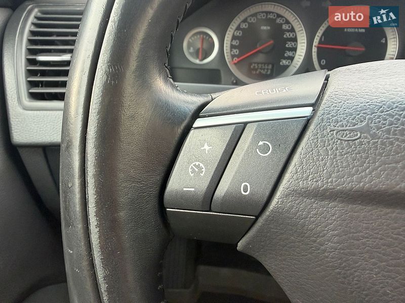 Позашляховик / Кросовер Volvo XC90 2014 в Луцьку