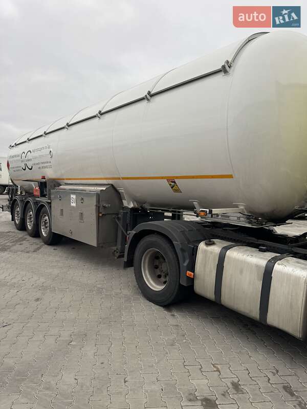 Газовоз VPS CN 48 2007 в Києві