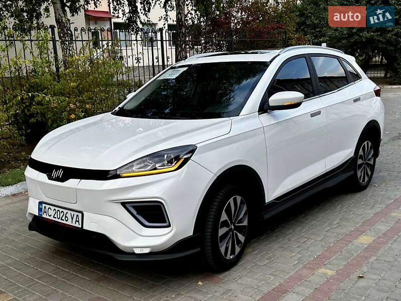 Седан Weltmeister EX5-Z 2020 в 