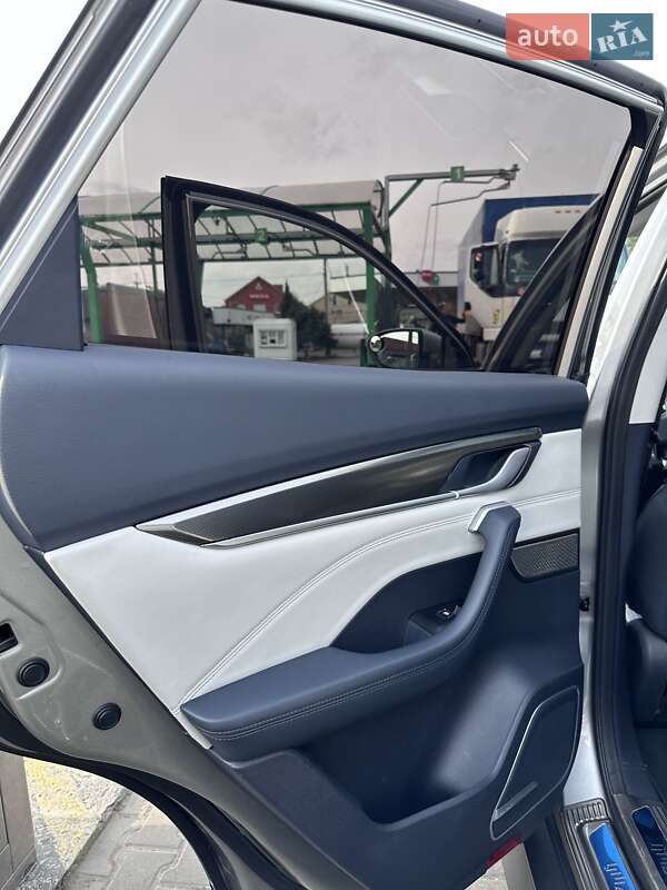 Внедорожник / Кроссовер Weltmeister EX5 2020 в Киеве