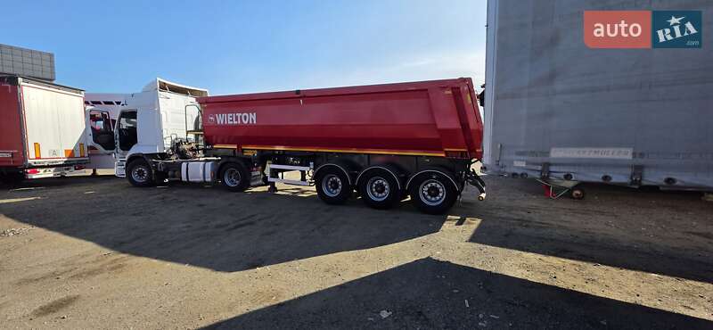 Wielton NS34 2015